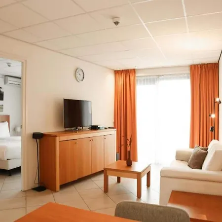 Cozy First Class With Balcony *